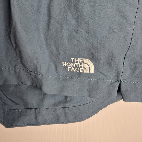 NWOT The North Face Womens Artic Blue Pathfinder V Athletic Shorts Size Large - Picture 2 of 9